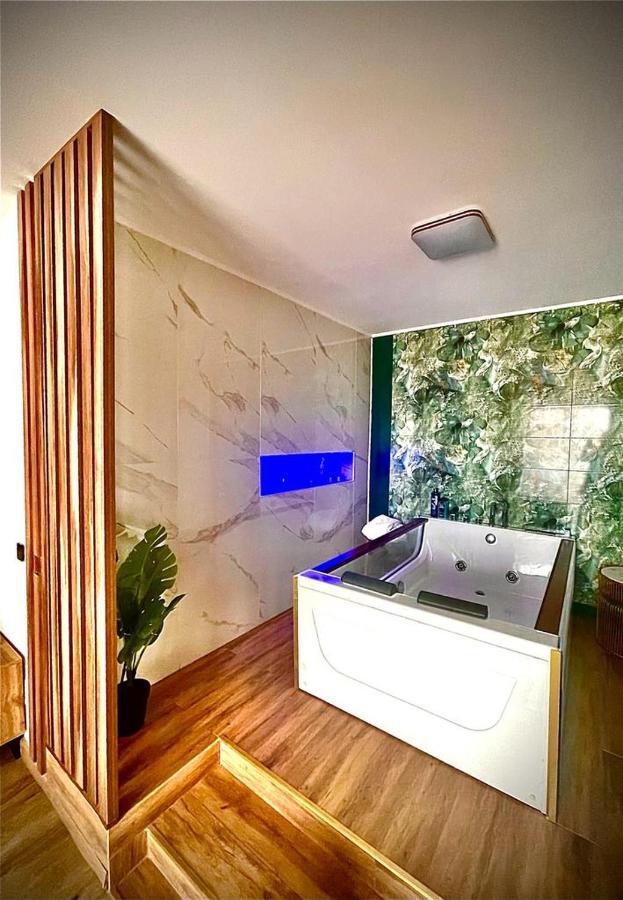 Jacuzzi Apartment 바이아마레 외부 사진